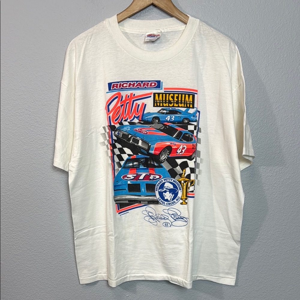 Vintage 90's Richard Petty‎ Museum Graphic T-Shirt